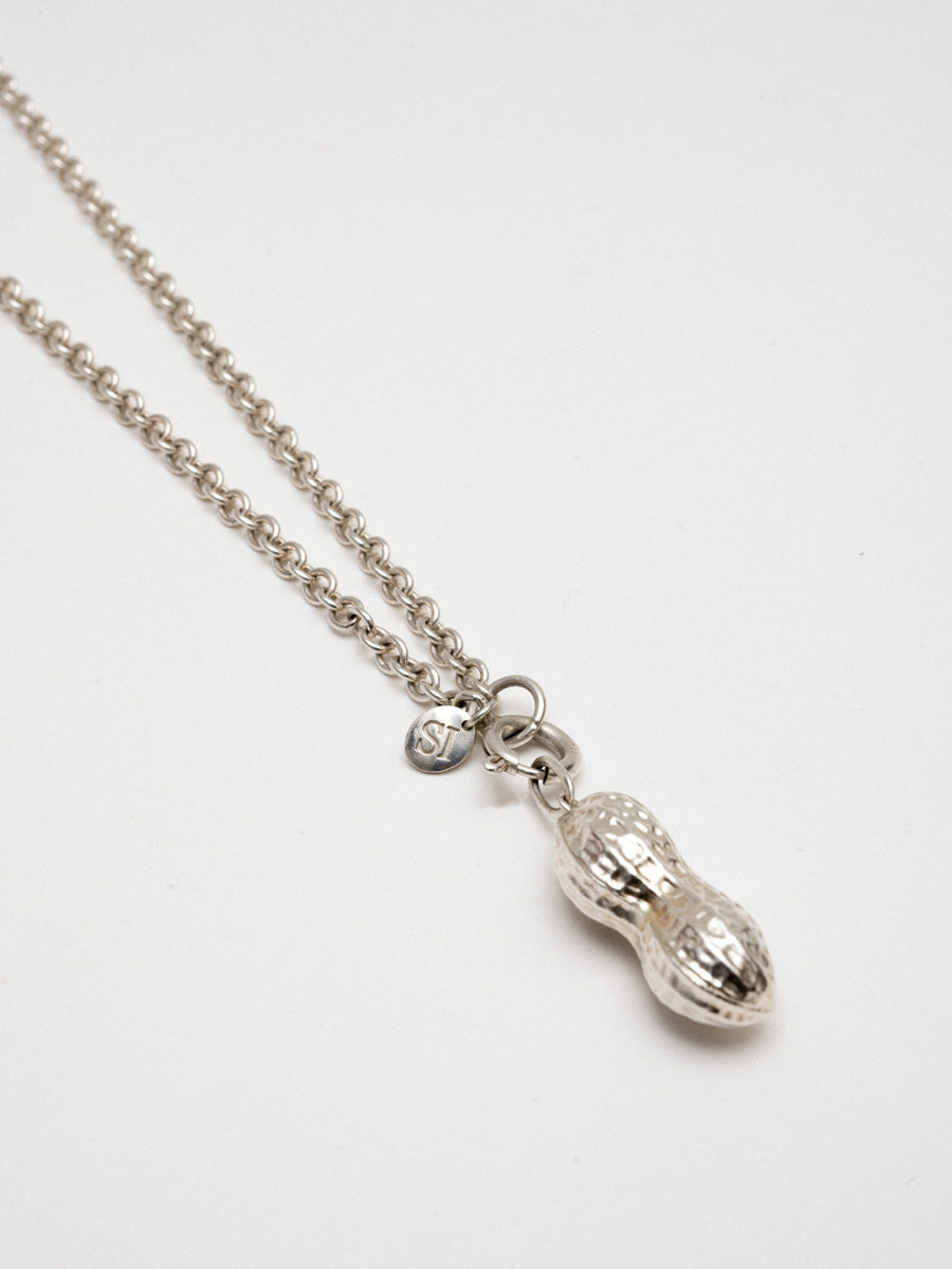 PEANUT PENDANT XL SILVER WITH LONG CHAIN